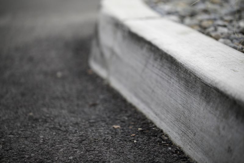 Concrete Curbs Installation