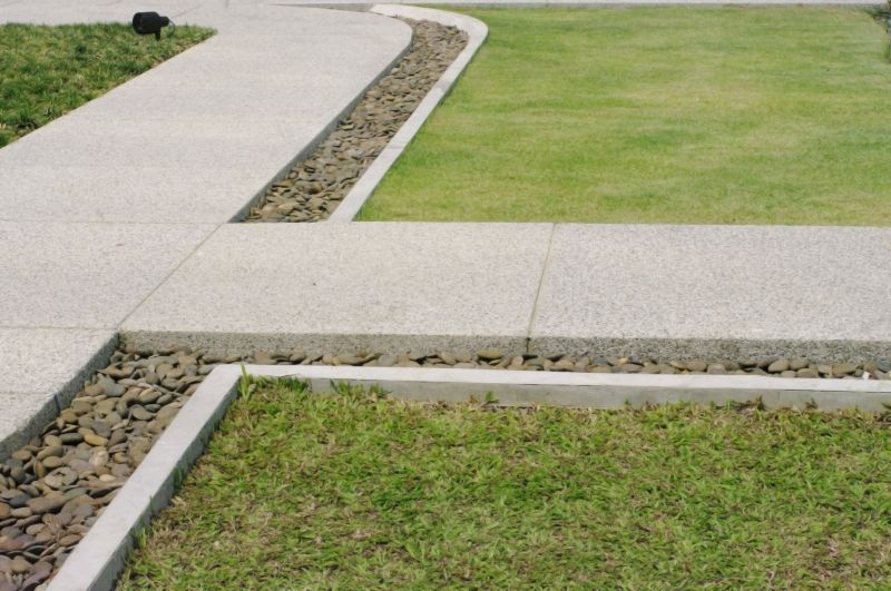 Landscaped Curb Edging